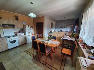 Obiteljska kuca, Prodaja, Kapela, Jabuceta