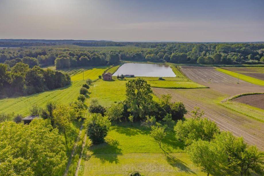 Stambeno poslovni objekt, Prodaja, Cazma, Suhaja