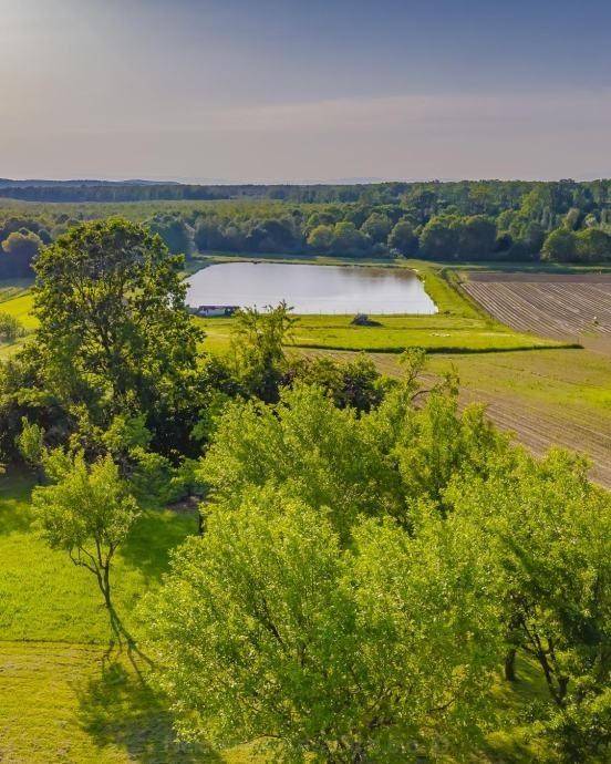 Stambeno poslovni objekt, Prodaja, Cazma, Suhaja