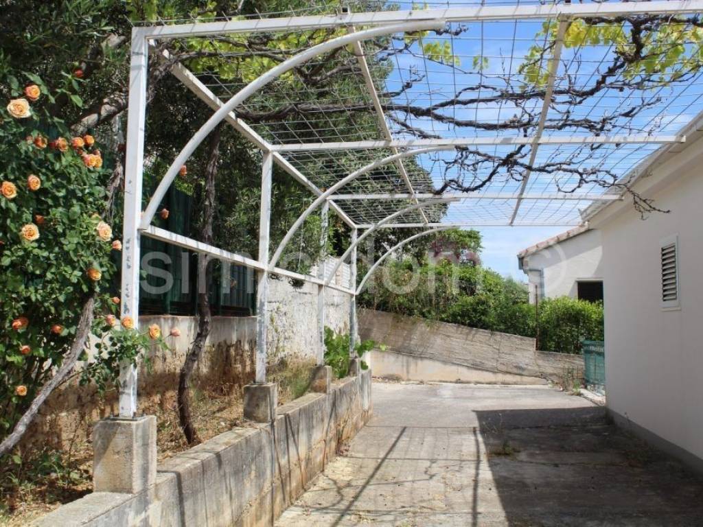 Samostojeća kuća, Prodaja, Okrug, Okrug Gornji