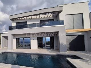 Vila, Najam, Kostrena, Kostrena