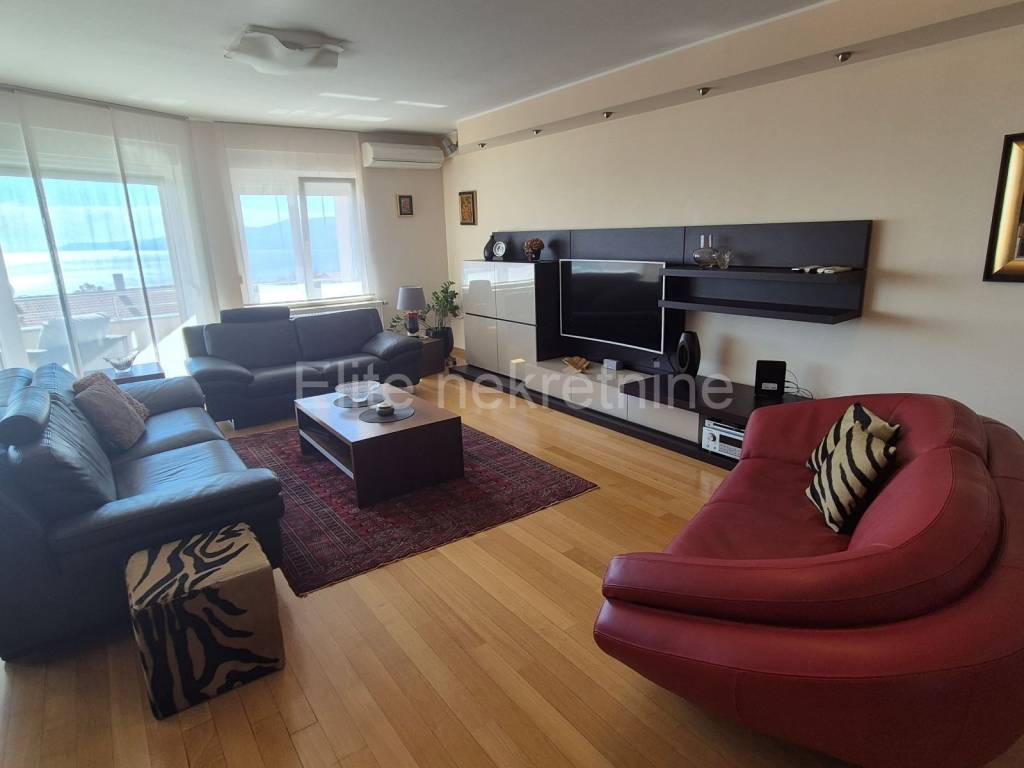 Stan u zgradi, Najam, Rijeka, Zapad