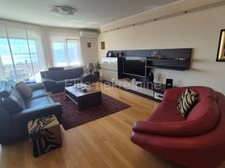 Stan u zgradi, Najam, Rijeka, Zapad