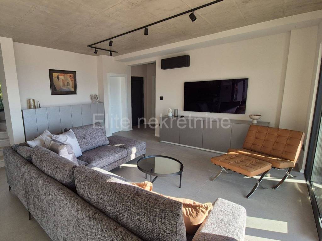 Vila, Najam, Kostrena, Kostrena