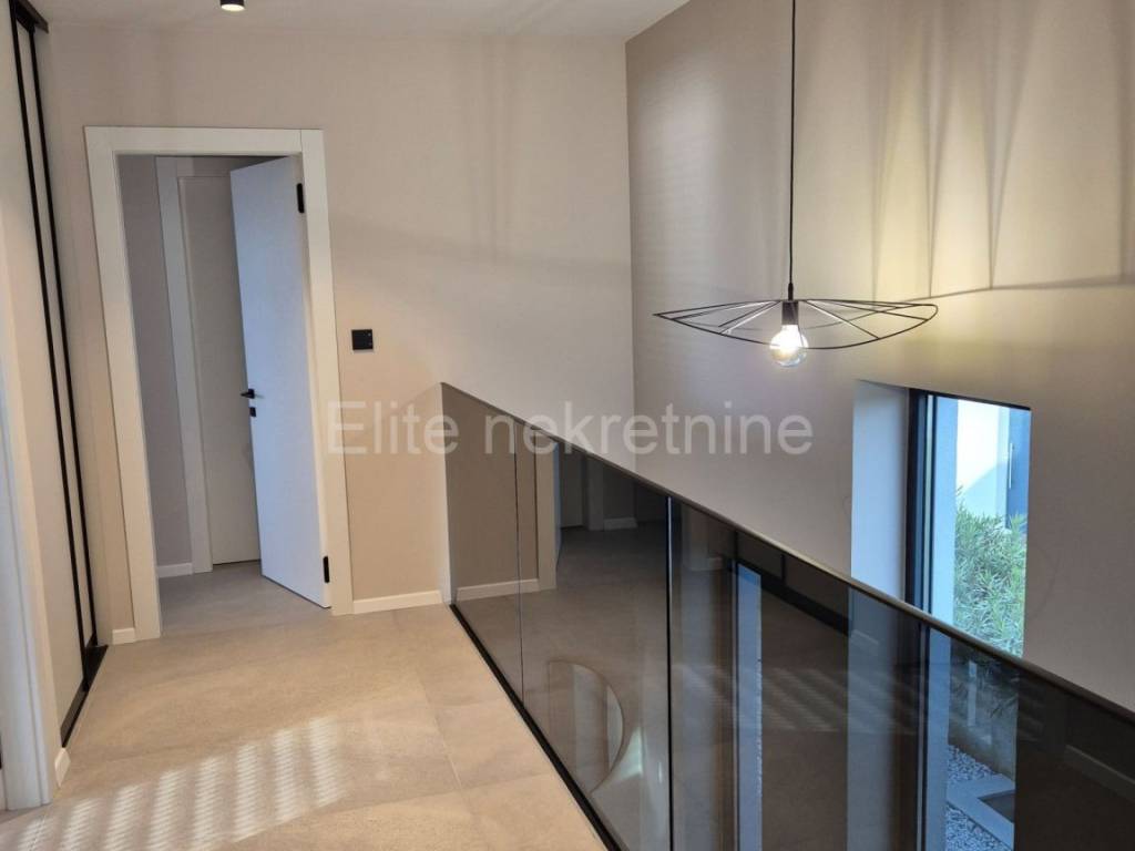 Vila, Najam, Kostrena, Kostrena