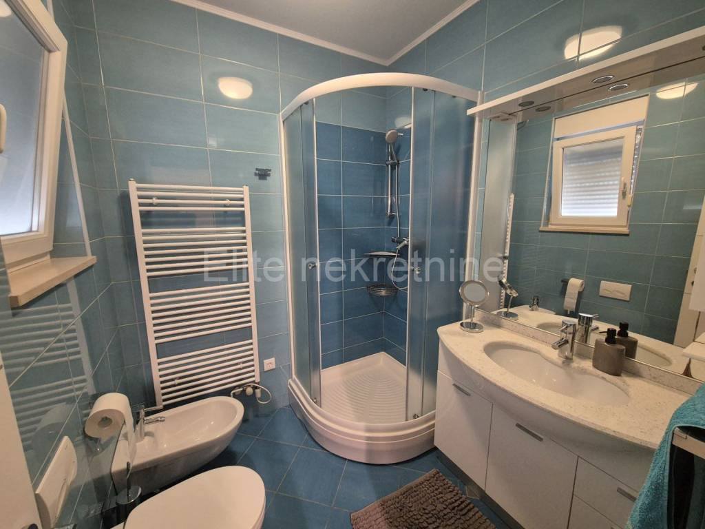 Stan u zgradi, Najam, Rijeka, Zapad