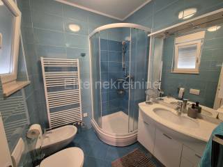 Stan u zgradi, Najam, Rijeka, Zapad