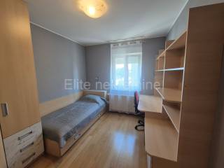 Stan u zgradi, Najam, Rijeka, Zapad