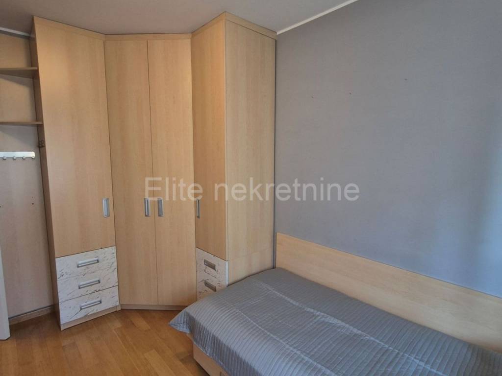 Stan u zgradi, Najam, Rijeka, Zapad