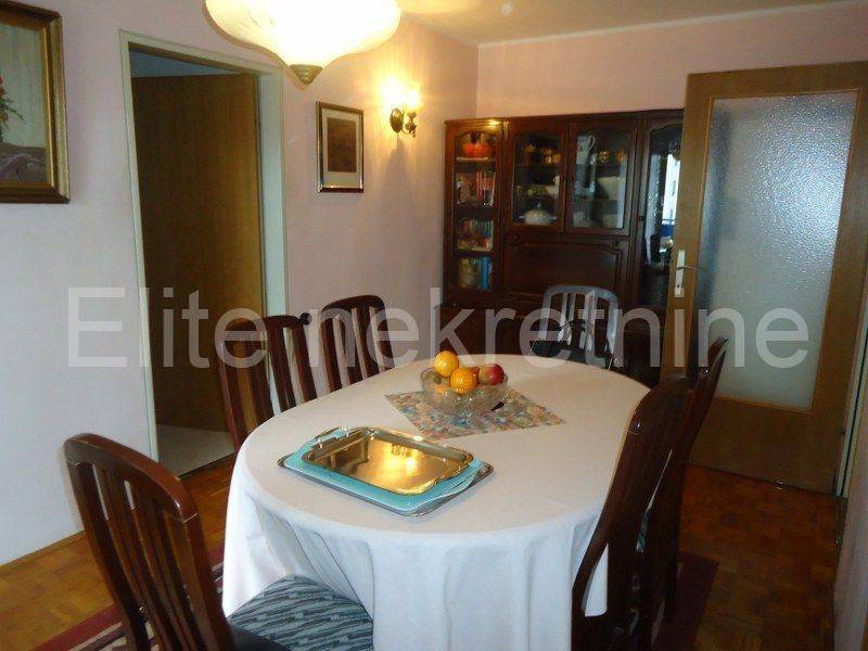 Stan u zgradi, Najam, Rijeka, Zapad