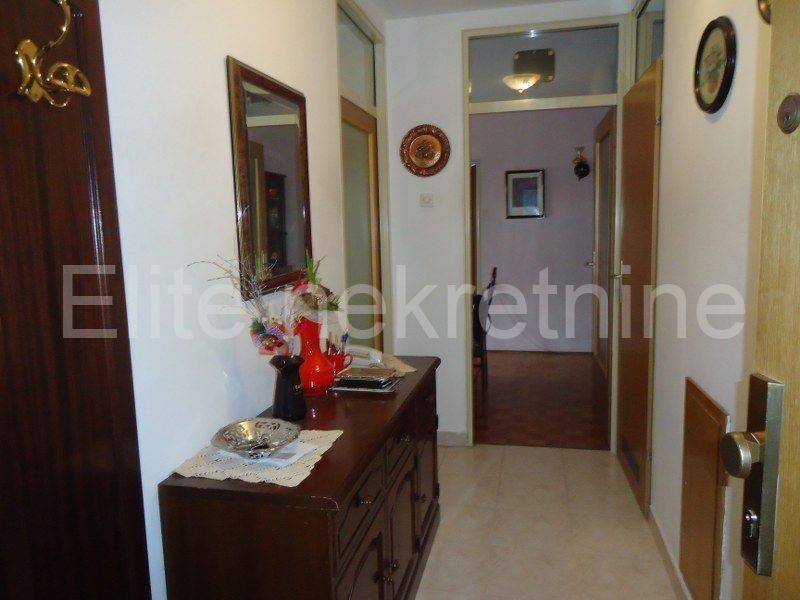 Stan u zgradi, Najam, Rijeka, Zapad