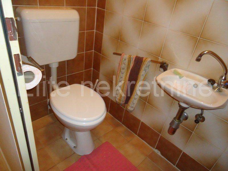 Stan u zgradi, Najam, Rijeka, Zapad