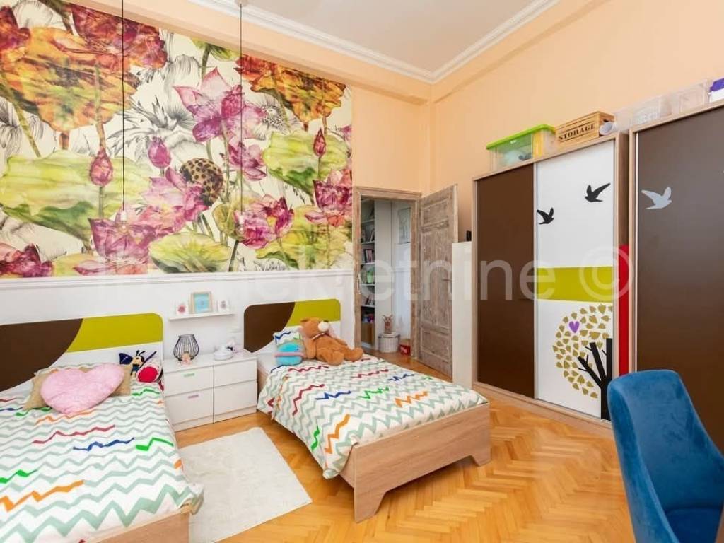 Stan u kući, Prodaja, Dugi rat, Dugi Rat