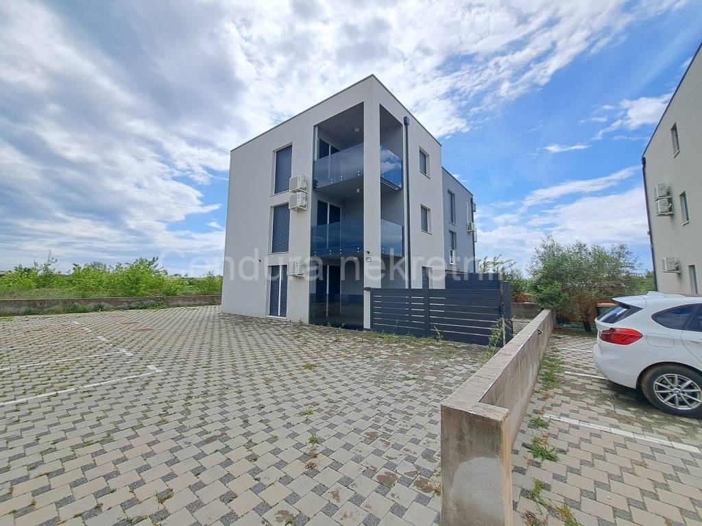 Apartman na moru, Prodaja, Nin, Nin