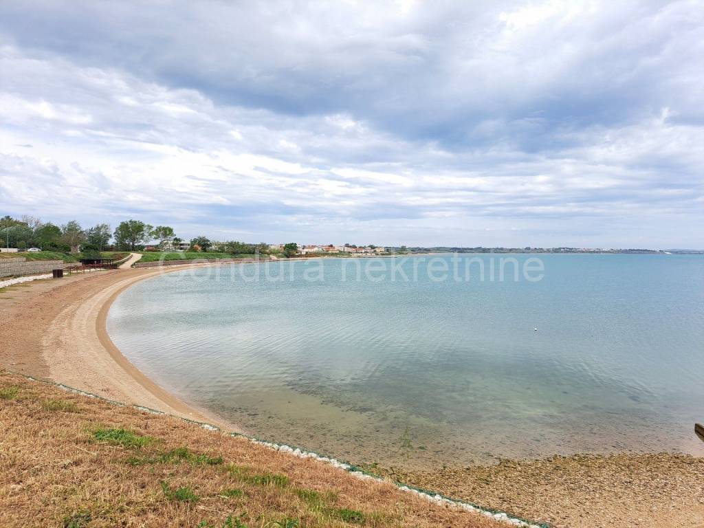 Apartman na moru, Prodaja, Nin, Nin