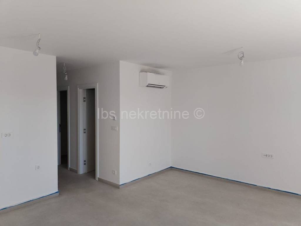 Stan u novogradnji, Prodaja, Okrug, Okrug Gornji