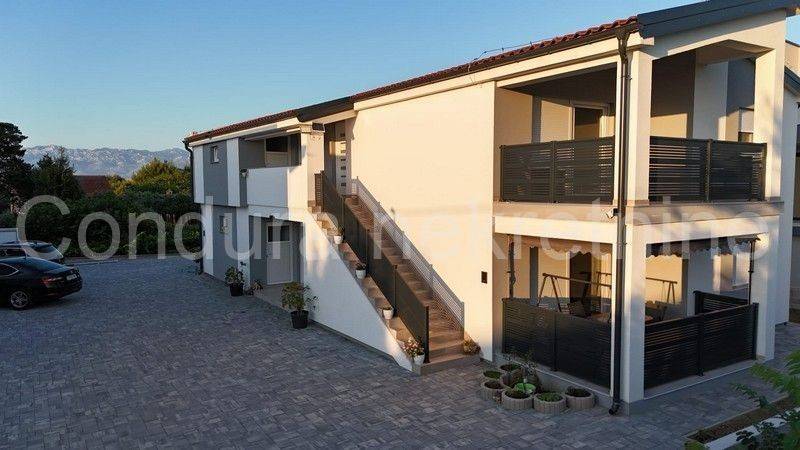 Apartman na moru, Prodaja, Vir, Vir