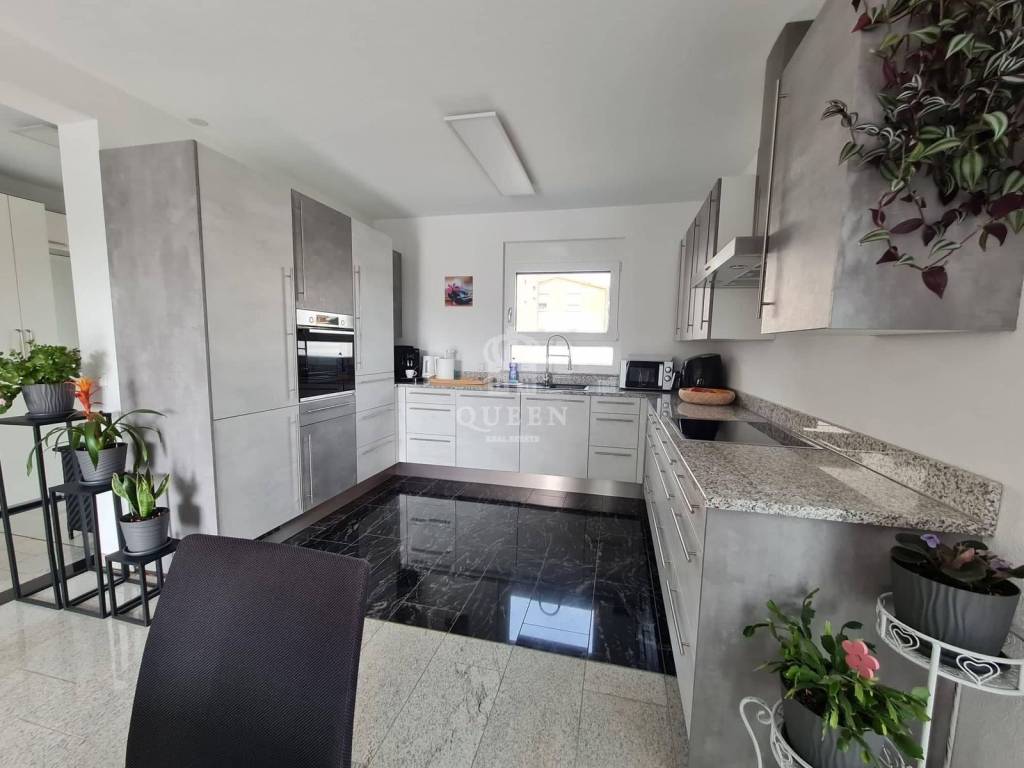 Luksuzna kuća, Prodaja, Vir, Vir