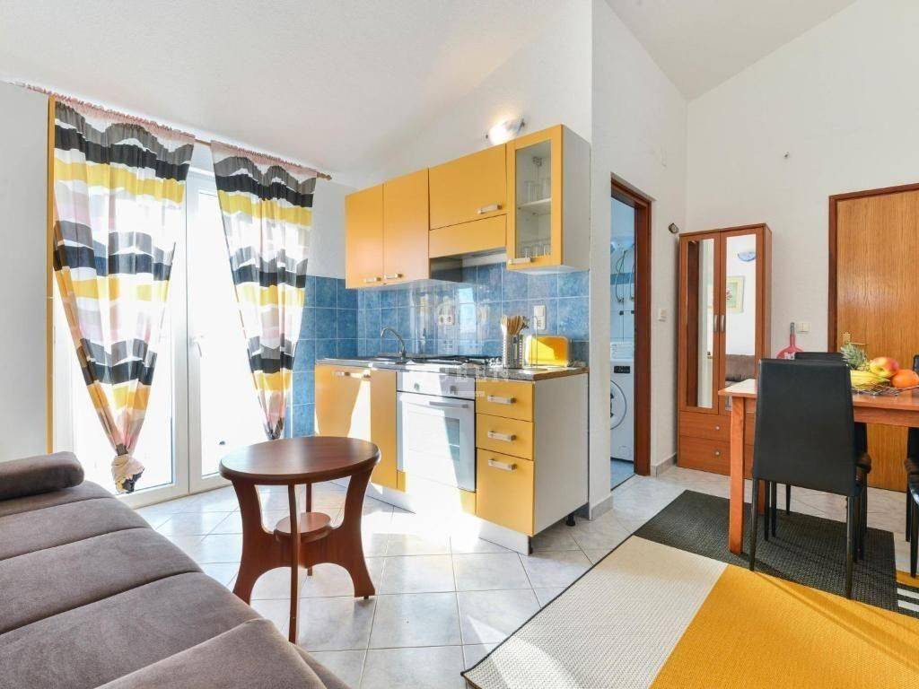 Stambeno poslovni objekt, Prodaja, Privlaka, Privlaka