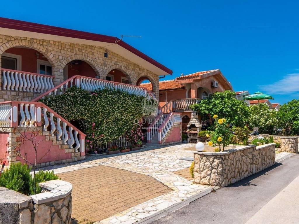 Apartmanska kuća, Prodaja, Vir, Vir