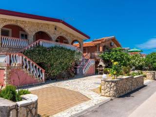 Apartmanska kuća, Prodaja, Vir, Vir