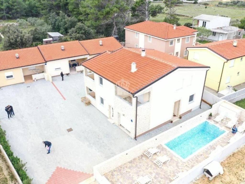 Apartmanska kuća, Prodaja, Vir, Vir