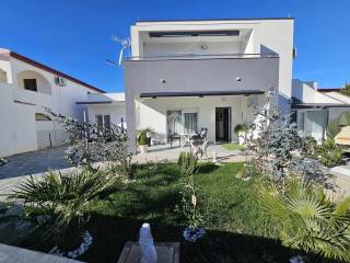 Apartmanska kuća, Prodaja, Vir, Vir