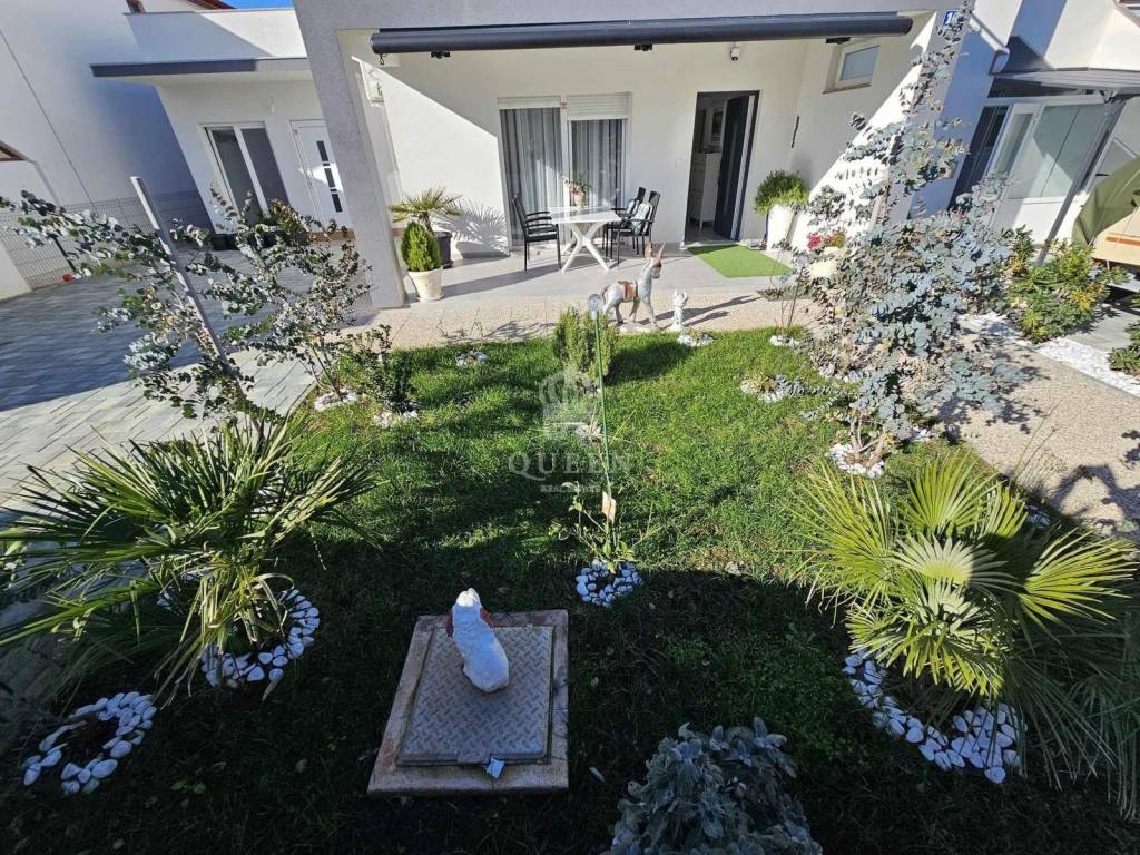 Apartmanska kuća, Prodaja, Vir, Vir