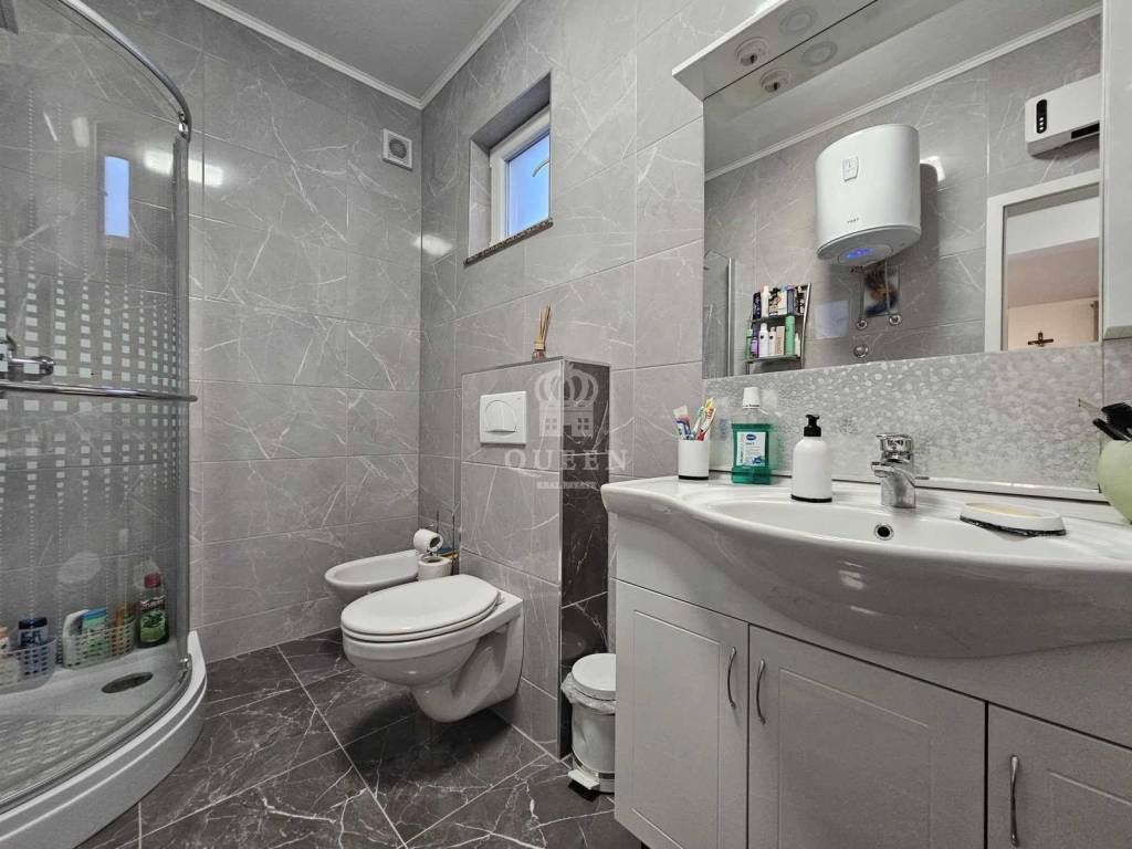 Apartmanska kuća, Prodaja, Vir, Vir