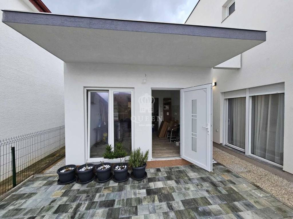 Apartmanska kuća, Prodaja, Vir, Vir