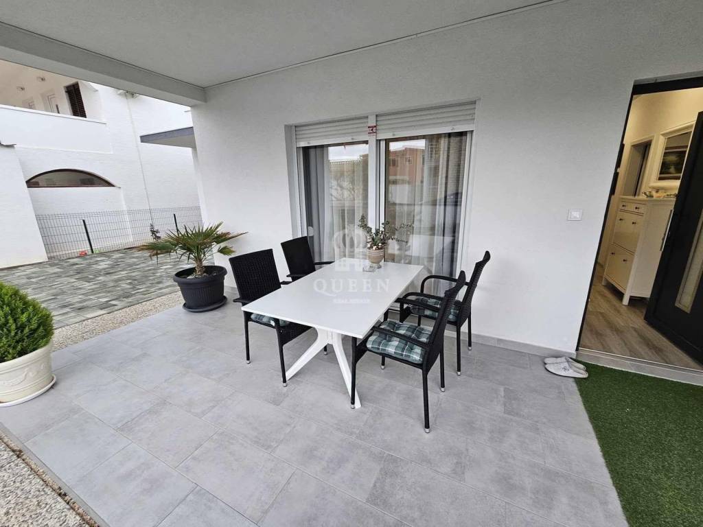 Apartmanska kuća, Prodaja, Vir, Vir