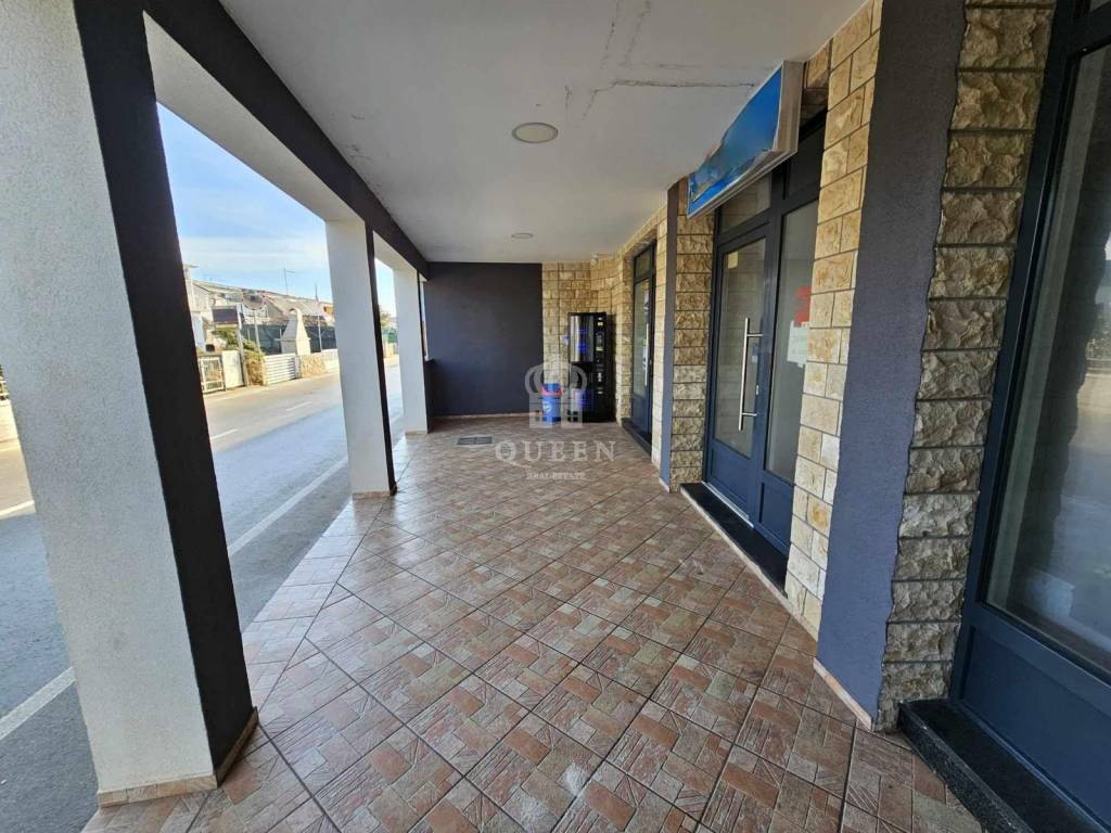 Stambeno poslovni objekt, Prodaja, Vir, Vir