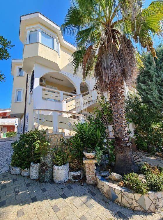 Apartmanska kuća, Prodaja, Vir, Vir