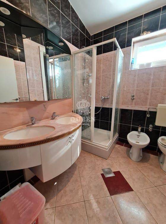 Apartmanska kuća, Prodaja, Vir, Vir