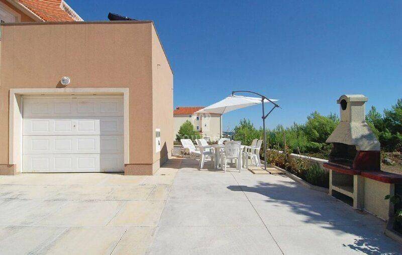 Apartmanska kuća, Prodaja, Vir, Vir