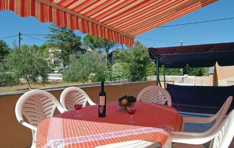 Apartmanska kuća, Prodaja, Vir, Vir