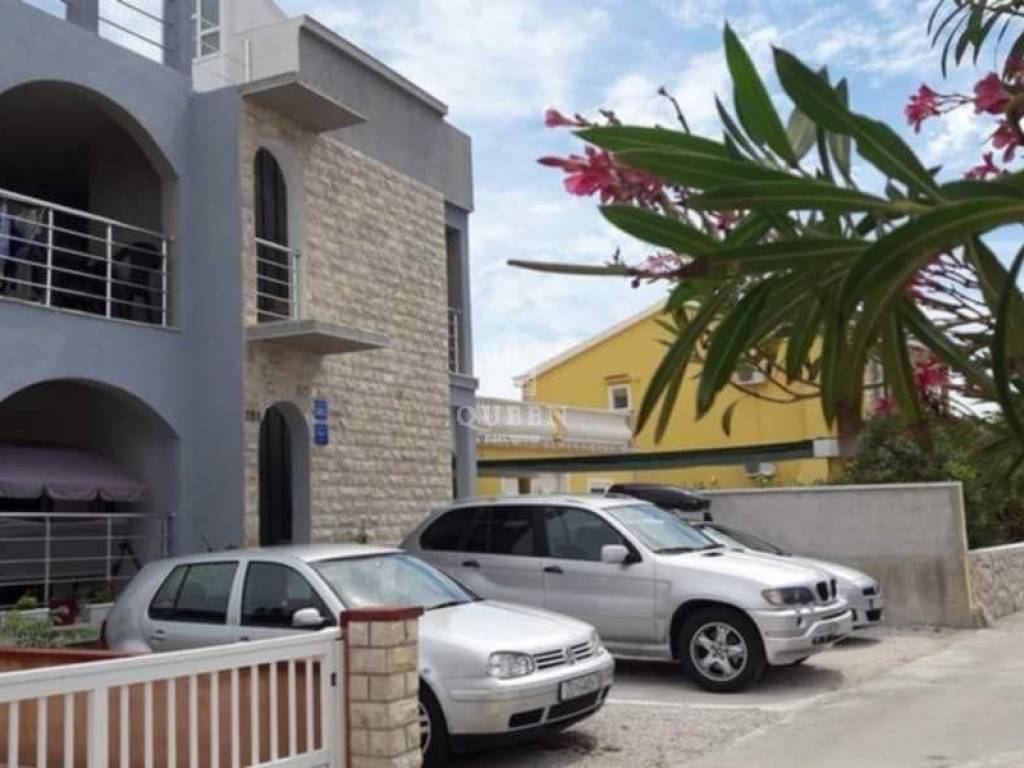 Apartmanska kuća, Prodaja, Vir, Vir