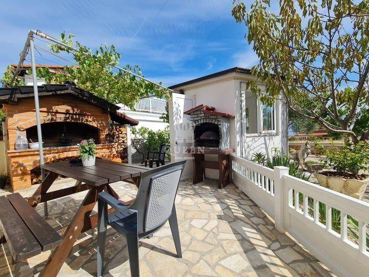 Apartmanska kuća, Prodaja, Vir, Vir