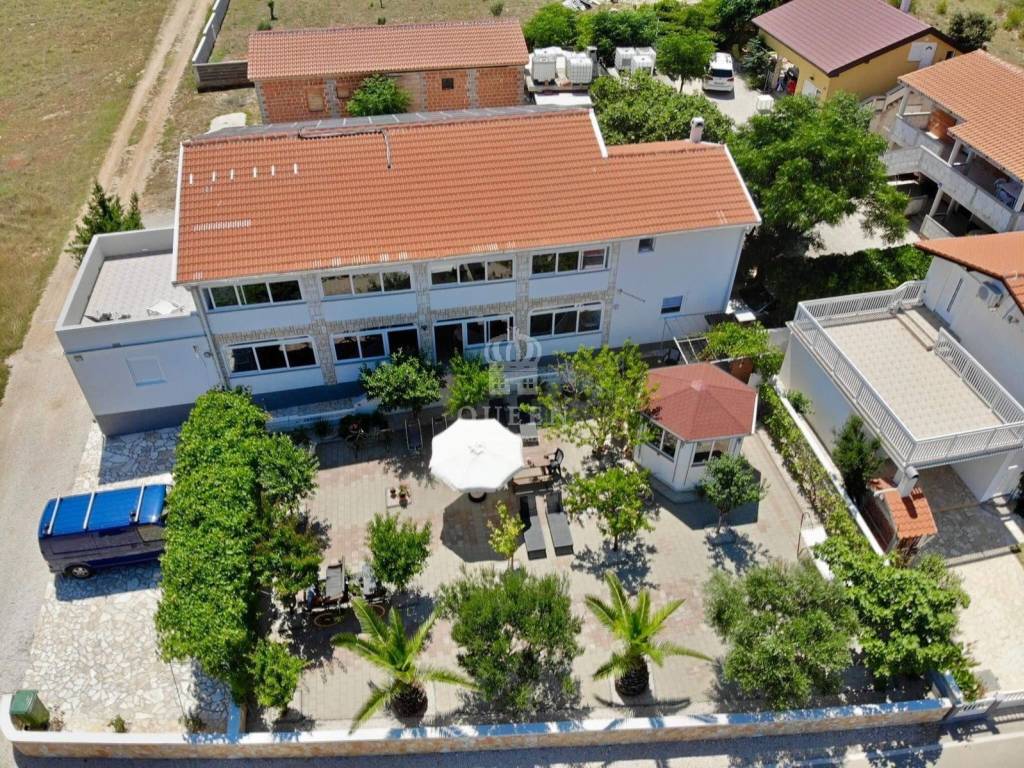 Apartmanska kuća, Prodaja, Vir, Vir
