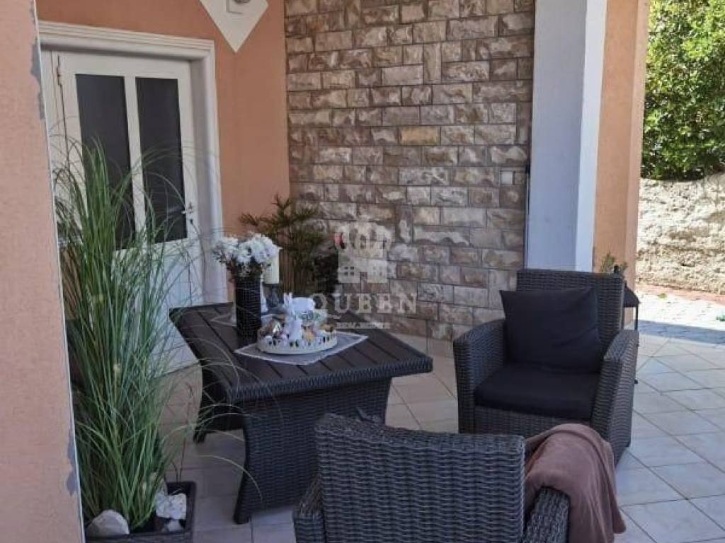 Apartmanska kuća, Prodaja, Vir, Vir