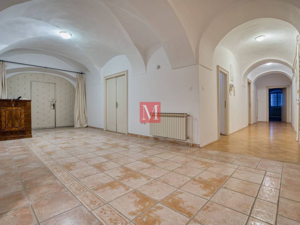 Stan u zgradi, Najam, Zagreb, Gornji Grad - Medveščak