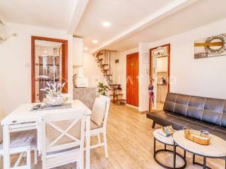 Stan u starijoj zgradi, Prodaja, Rovinj, Rovinj