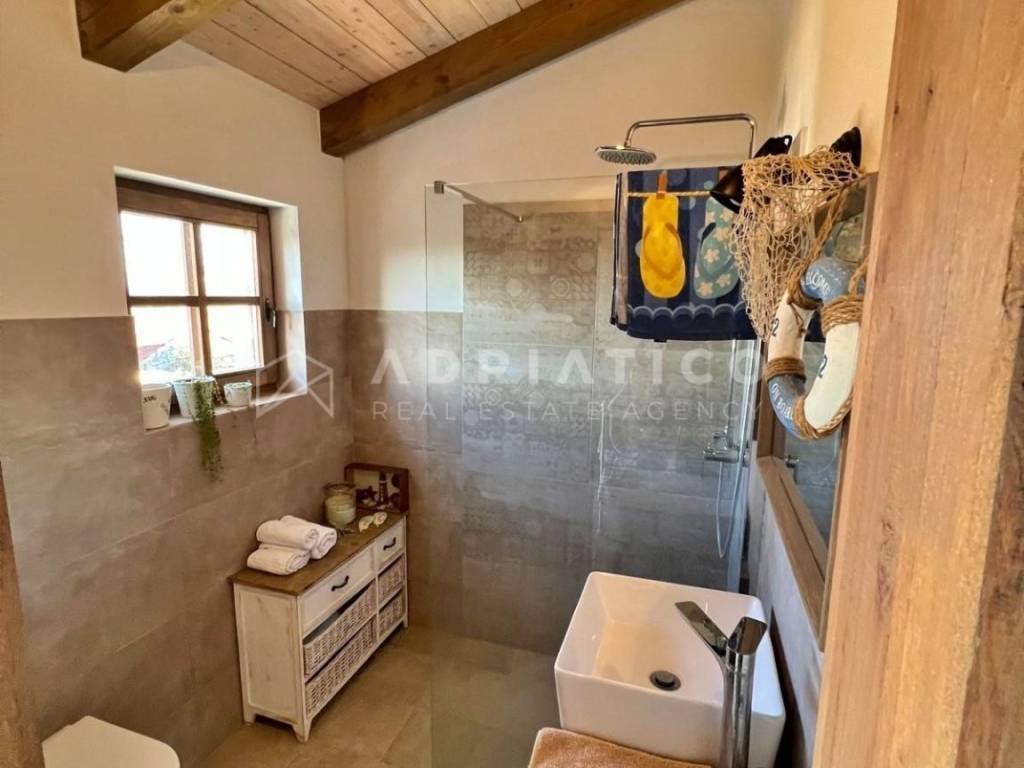 Kamena kuća, Prodaja, Svetvinčenat, Svetvinčenat