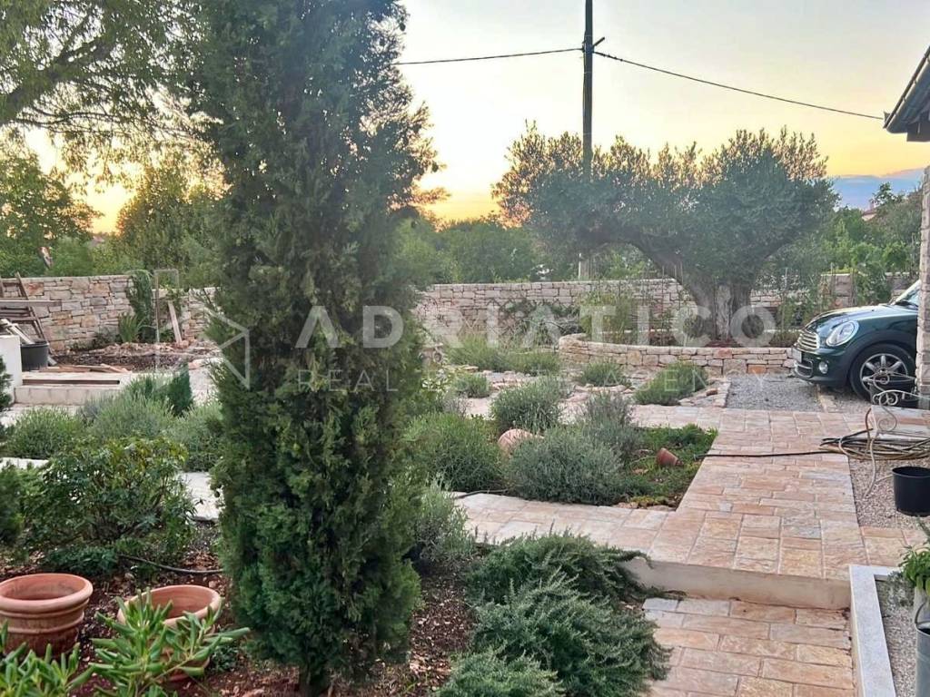 Kamena kuća, Prodaja, Svetvinčenat, Svetvinčenat