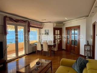 Stan u zgradi, Najam, Rijeka, Zapad