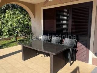 Stan u kući, Prodaja, Krk, Pinezići