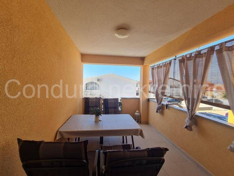 Apartman na moru, Prodaja, Vir, Vir