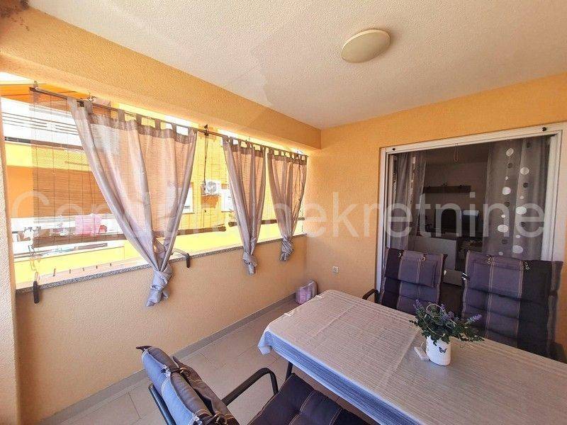 Apartman na moru, Prodaja, Vir, Vir