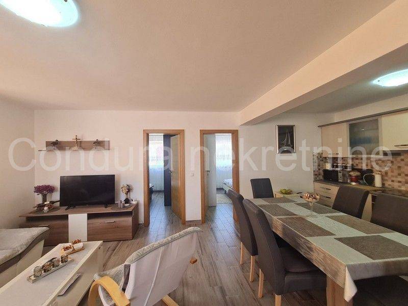 Apartman na moru, Prodaja, Vir, Vir