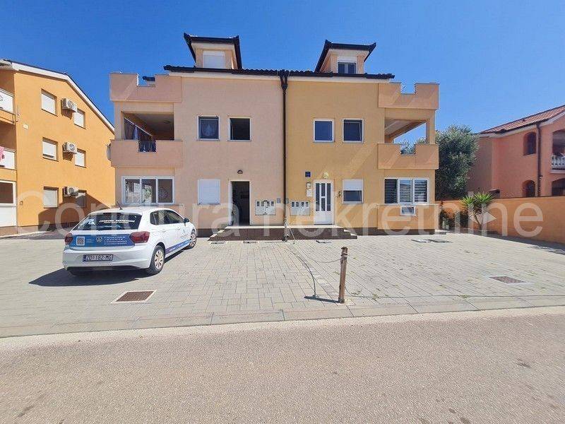 Apartman na moru, Prodaja, Vir, Vir